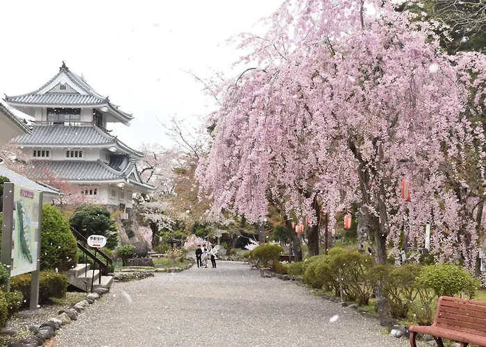 青森伝統芸能を楽しめる繭子の宿